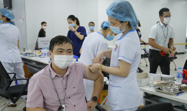 Hải Phòng tiếp tục tiêm vaccine phòng Covid-19 cho lái xe, phụ xe, xe ôm