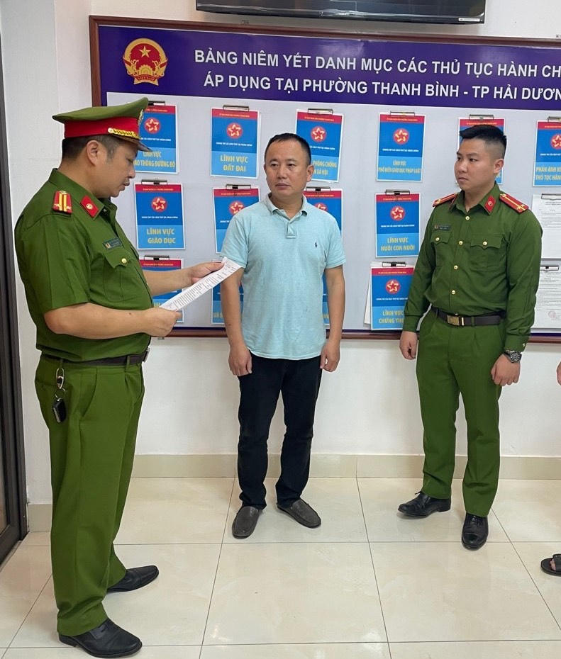 Cơ quan Cảnh sát điều tra công bố lệnh bắt đối với bị can Quách Văn Hưng