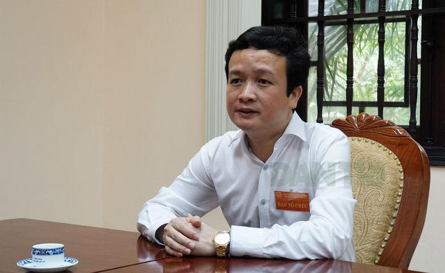 Ông Nguyễn Duy Anh trao đổi với phóng viên Dân trí.