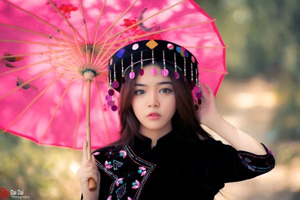 Đinh Thị Thu Hiền ở hữu khuôn mặt xinh đẹp, khiến nhiều chàng trai mê mẩn. Ảnh: Quang Đại.