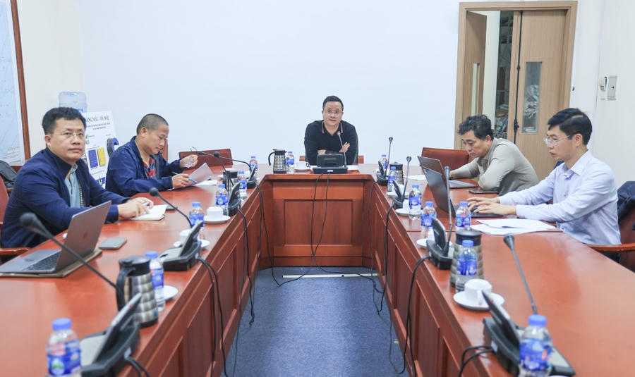 Cục trưởng Cục Hàng không Việt Nam, ông Uông Việt Dũng chủ trì cuộc họp khẩn cấp. (Ảnh: Cục Hàng không Việt Nam)
