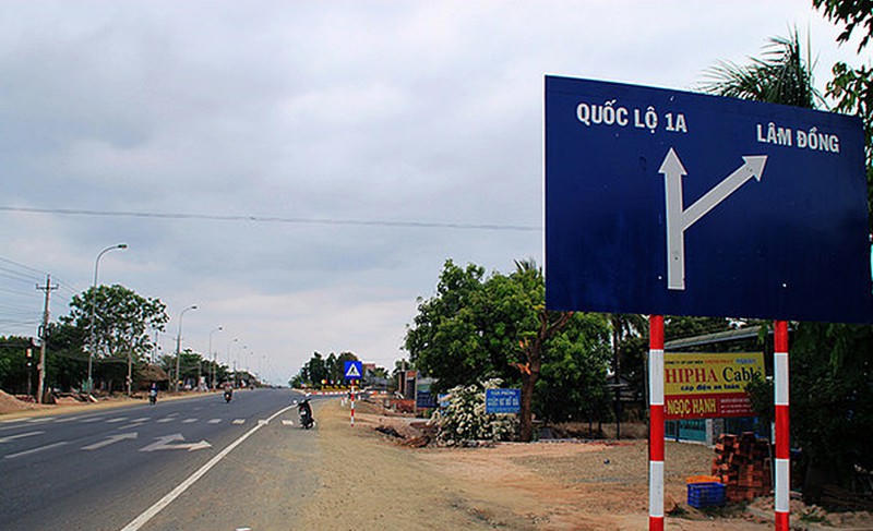 Đoạn đầu  đường tránh QL55. Ảnh: BPN