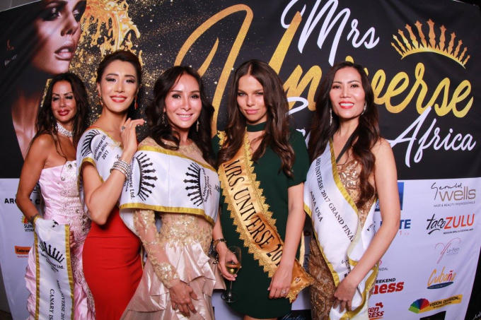 Lưu Ho&agrave;ng Tr&acirc;m đăng quang Hoa hậu qu&yacute; b&agrave; Ho&agrave;n vũ thế giới 2017