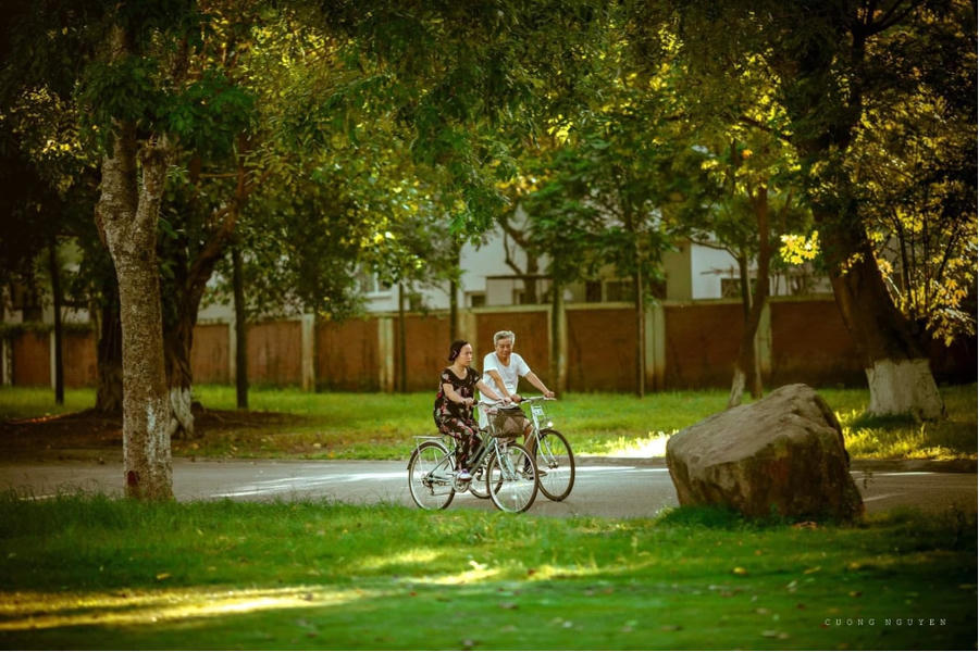 Người già sống vui, khỏe tại KĐT triệu cây xanh Ecopark