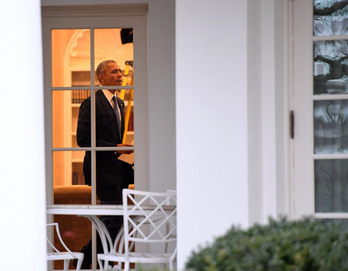 Khoảnh khắc cuối cùng phóng viên ghi lại hình ảnh Tổng thống Obama trong phòng Bầu dục tại Nhà Trắng trước khi ông rời đi.