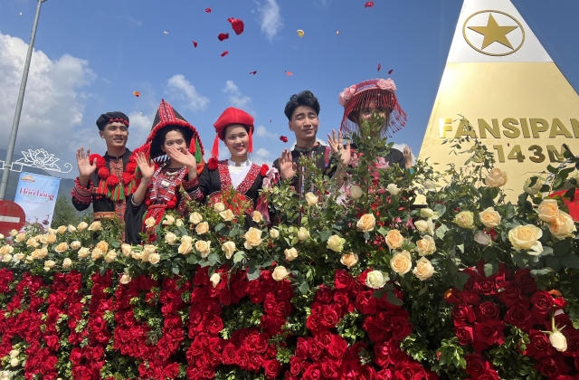 Sa Pa thu hơn 320 tỷ đồng dịp nghỉ lễ 30/4 - 1/5