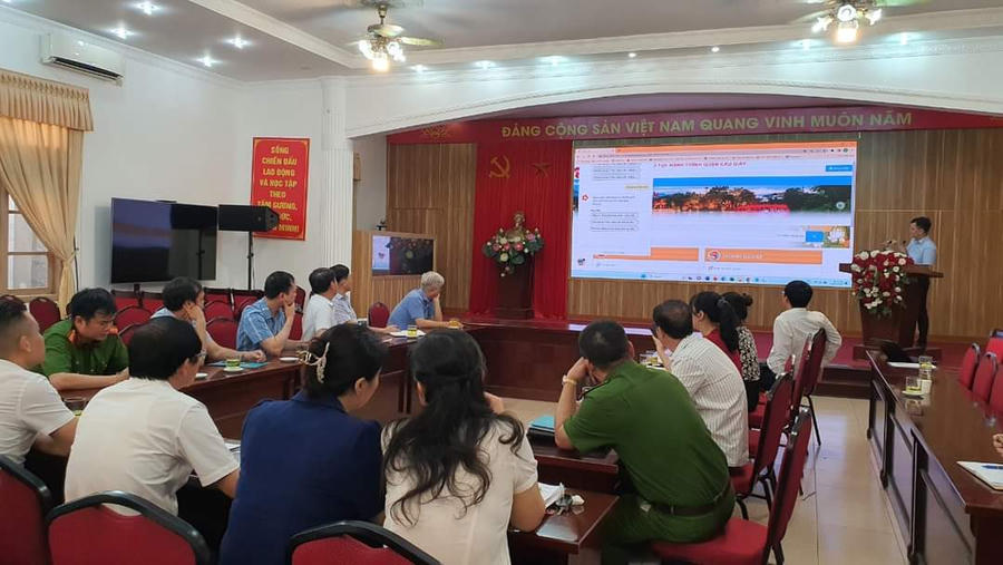 Cầu Giấy ứng dụng trí tuệ nhân tạo trong hỏi - đáp thủ tục hành chính.