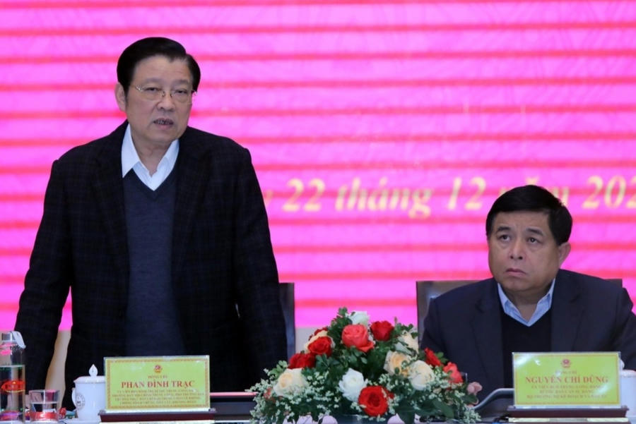 Trưởng ban Nội chính Trung ương Phan Đình Trạc phát biểu tại hội nghị.