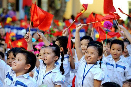 Thực hiện nghi&ecirc;m t&uacute;c ng&agrave;y tựu trường năm học mới