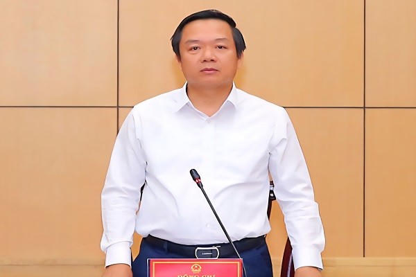 Chủ tịch UBND tỉnh Ninh Bình, ông Phạm Quang Ngọc phát biểu tại hội nghị.