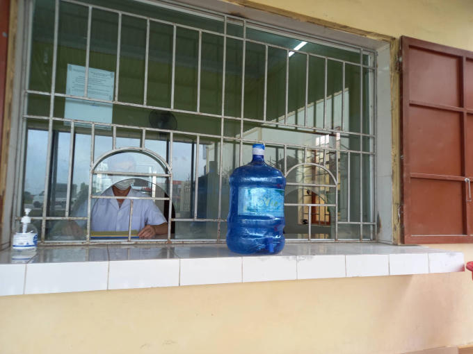 Nơi thực hiện điều trị cai nghiện và giám sát uống Methadon của TTYT huyện Ninh Giang luôn có bảo vệ và được gắn camera theo dõi.