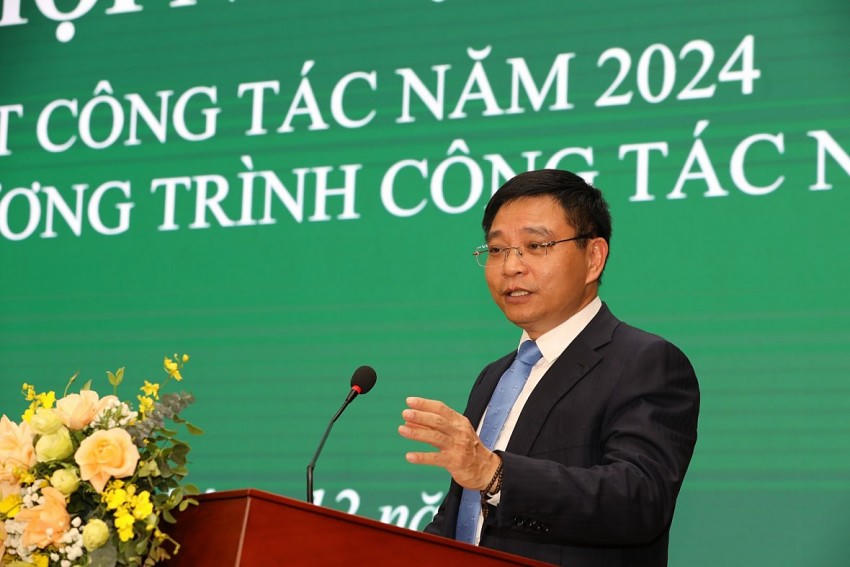 Bộ trưởng Nguyễn Văn Thắng, Ủy viên Ban chấp hành Trung ương Đảng, Bí thư Ban cán sự Đảng, Bộ trưởng Bộ Tài chính phát biểu chỉ đạo tại Hội nghị (Ảnh UBCKNN)