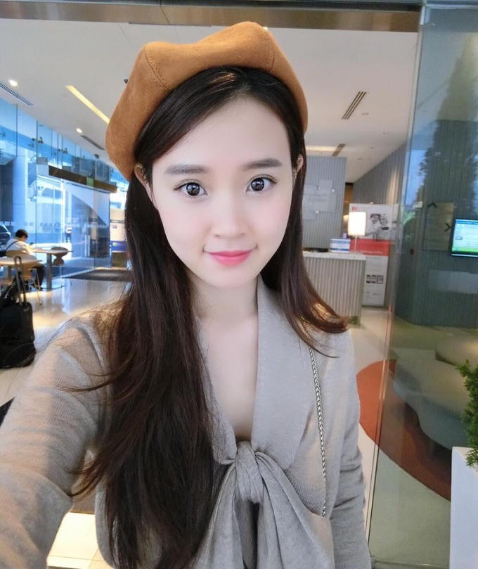 Mặc dù đã 28 tuổi nhưng trông cô vẫn luôn trẻ trung.