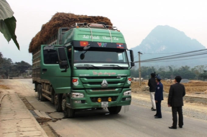 Chiếc xe tải chở quá trọng lượng so với quy định.