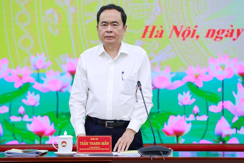 Phó Chủ tịch Thường trực Quốc hội Trần Thanh Mẫn phát biểu tại cuộc làm việc.