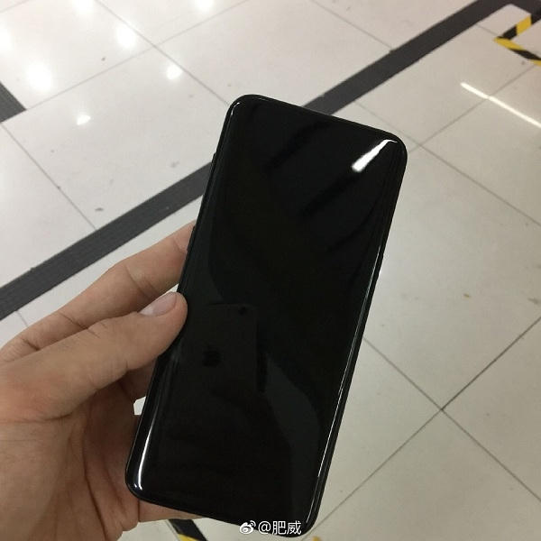 Lộ diện chùm ảnh của Galaxy S8 màu đen bóng