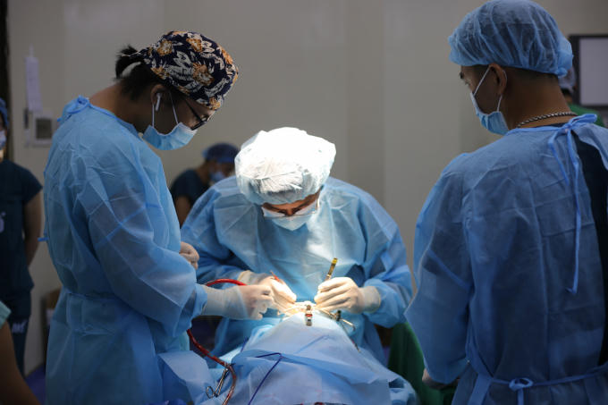 Những trường hợp đầu tiên được phẫu thuật trong ngày 24/9.