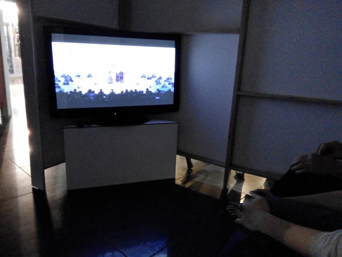 Ngoài các tác phẩm trong nước còn có rất nhiều tác phẩm thơ nổi tiếng thế giới được phát sóng để người nghe thưởng thức.