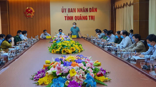 Sáng cùng ngày, UBND tỉnh họp bàn giải pháp về kiểm soát, khống chế dịch bệnh.