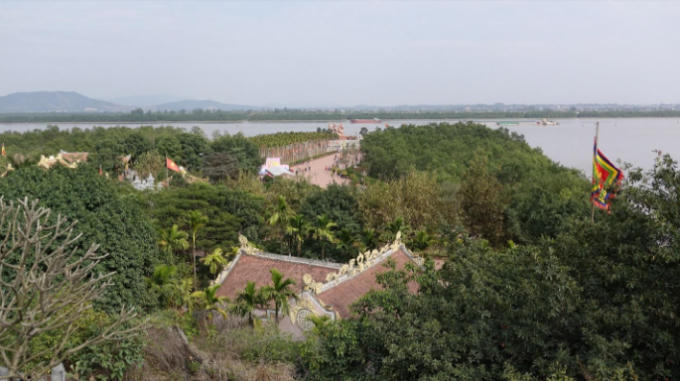 Một góc khu danh thắng nhìn từ trên cao.