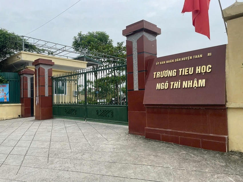 Trường Tiểu học Ngô Thì Nhậm nơi diễn ra sự việc. Ảnh: Đại Văn