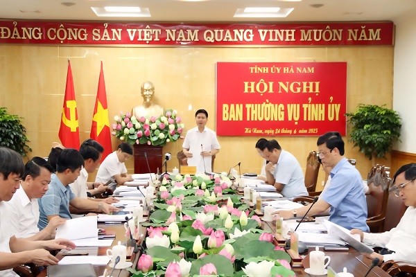 Ông Trương Quốc Huy, Bí thư Tỉnh ủy Hà Nam chủ trì hội nghị.