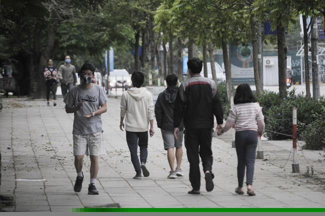 anh: nguoi dan hn nuom nuop tap the duc du co