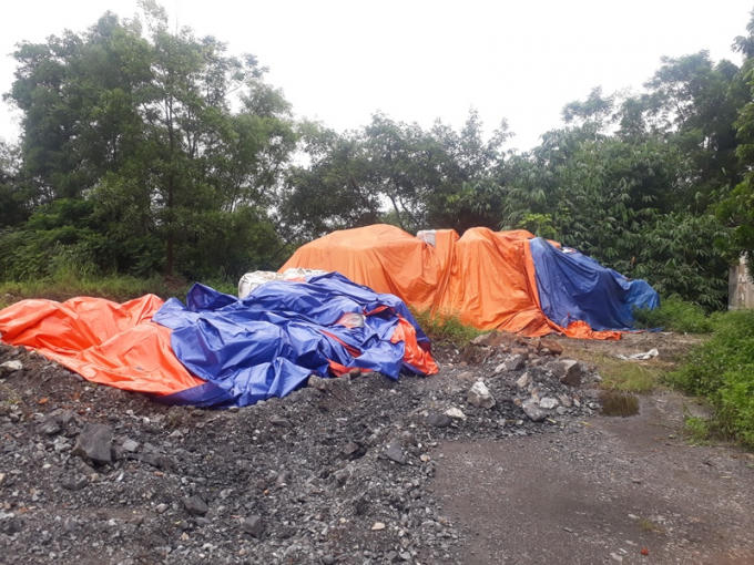 Số chất thải này đã được lược lượng chức năng tỉnh Thái Nguyên bắt giữ cách đây hơn 07 tháng nhưng vẫn chưa được xử lý theo quy định của pháp luật..