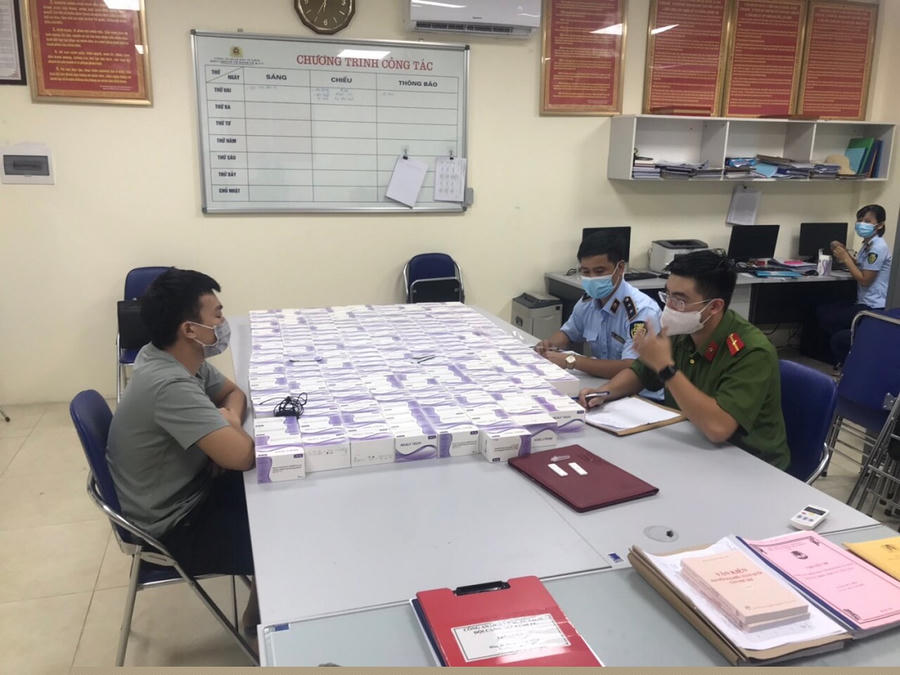 Đối tượng Đoàn Xuân Thủy và tang vật vụ việc