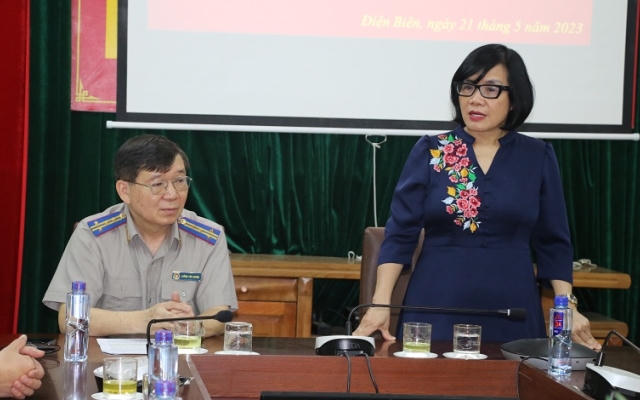 Thứ trưởng Đặng Hoàng Oanh làm việc tại tỉnh Điện Biên