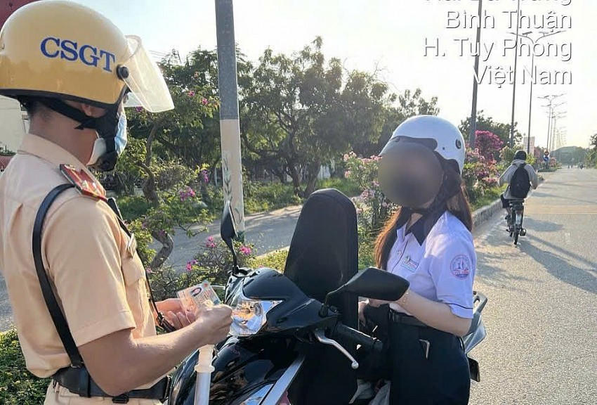 Gần 400 trường hợp học sinh vi phạm trật tự an toàn giao thông trong hơn 15 ngày.