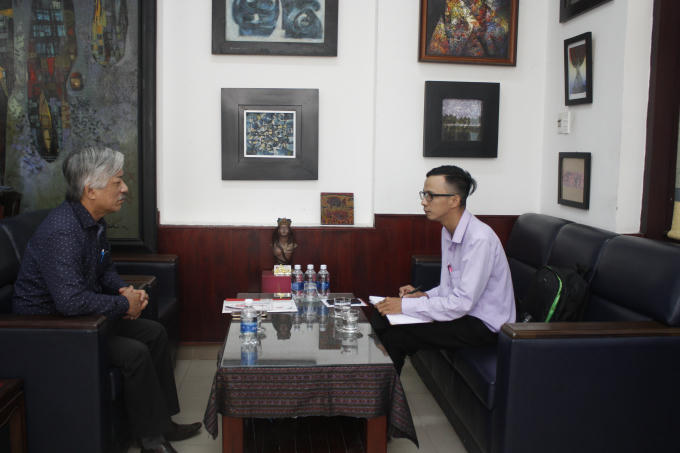 Ông Phan Thanh Bình - Hiệu trưởng Trường Đại học Nghệ thuật (Đại học Huế) trao đổi với PV Pháp luật Plus.