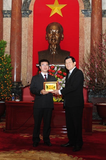 Anh Hà Ngọc Sơn vinh dự là một trong những doanh nhân tiêu biểu được thăm và chúc tết chủ tịch nước.