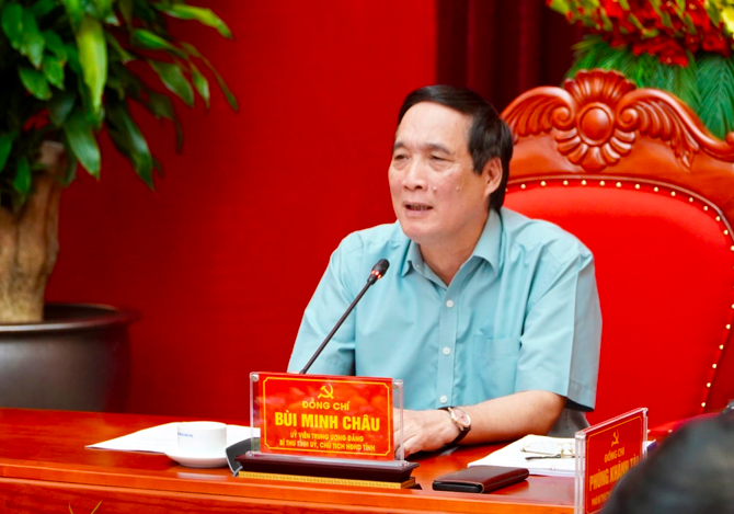 Bí thư Tỉnh ủy Phú Thọ Bùi Minh Châu chủ trì cuộc họp ngày 23/5 (Ảnh: Trang Khánh).
