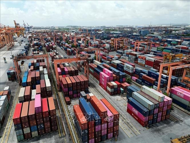 Việc hiện thực hóa mục tiêu này đòi hỏi sự quyết liệt từ các cơ quan chức năng và tinh thần đổi mới, thích ứng linh hoạt của doanh nghiệp.
