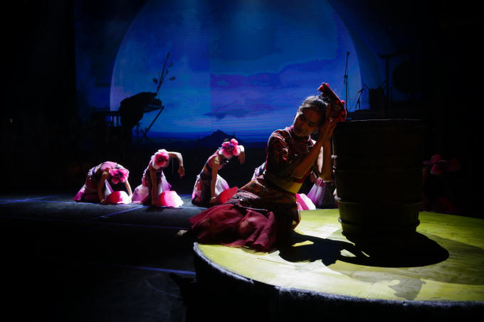  Sau buổi công diễn đầu tiên ngày 26/9, Mỵ sẽ tiếp tục được công diễn 10 buổi tại Nhà hát Lớn với thời lượng 75 phút. 