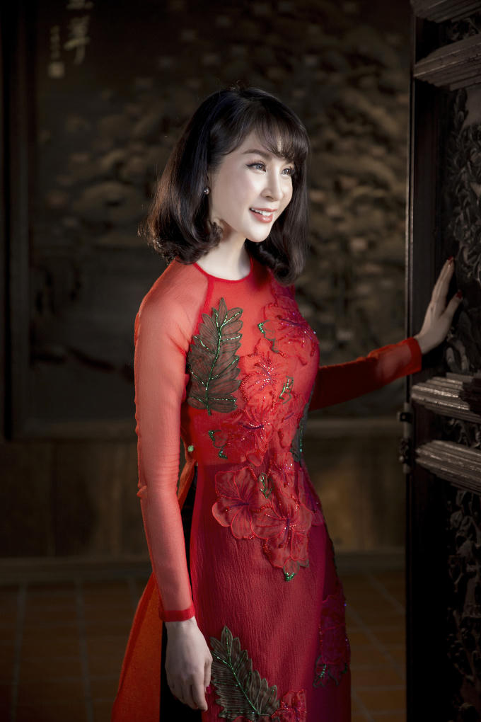 MC Thanh Mai gợi &yacute; 4 mẫu &aacute;o d&agrave;i đ&oacute;n xu&acirc;n Kỷ Hợi cho chị em