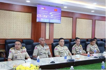 Đại biểu Công an tỉnh Kandal