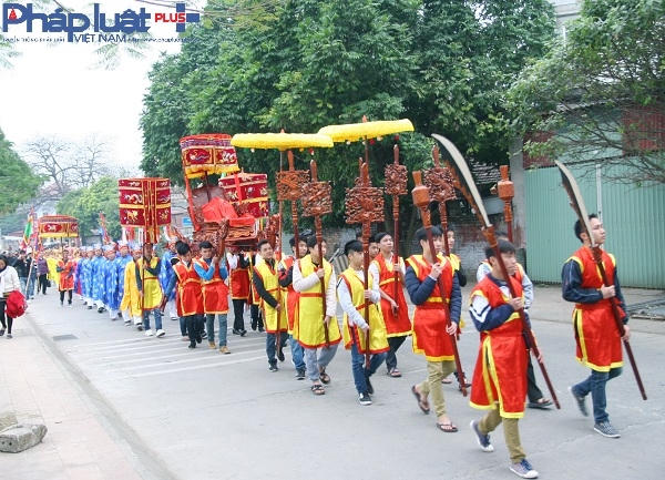 Độc đáo lễ hội làng Đốc Tín.