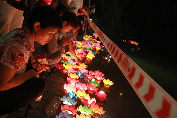 Lễ Vu Lan và cầu phổ độ gia tiên mang ý nghĩa sâu sắc, không chỉ là dịp để mọi người cùng hướng về tổ tiên nguồn cuộc với đạo lý uống nước nhớ nguồn,…