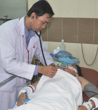 Nguyên nhân vụ việc ban đầu được nhận định là do khí độc của bếp than, sản phụ dùng để sưởi.