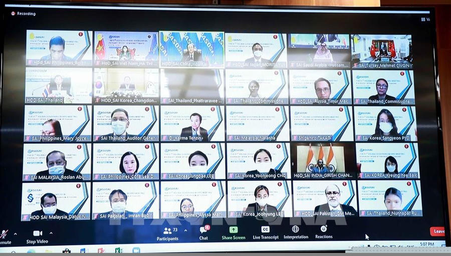 Đại biểu dự cuộc họp trực tuyến. Ảnh: Phương Hoa - TTXVN