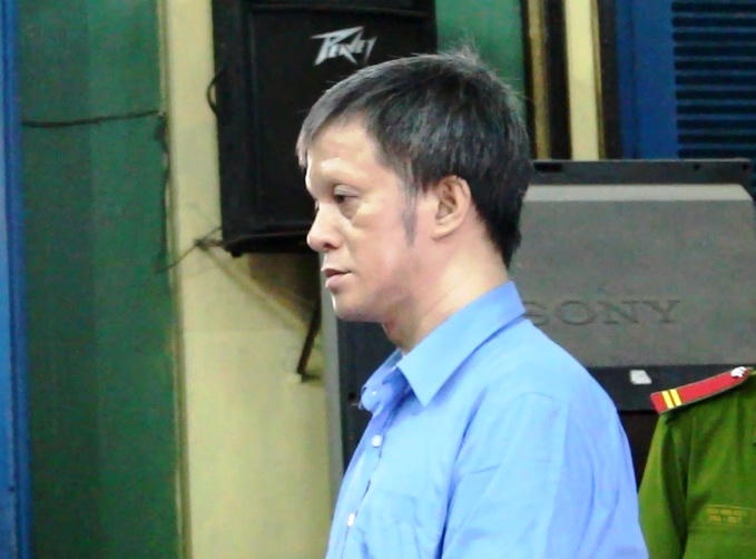 Bị cáo trước vành móng ngựa.