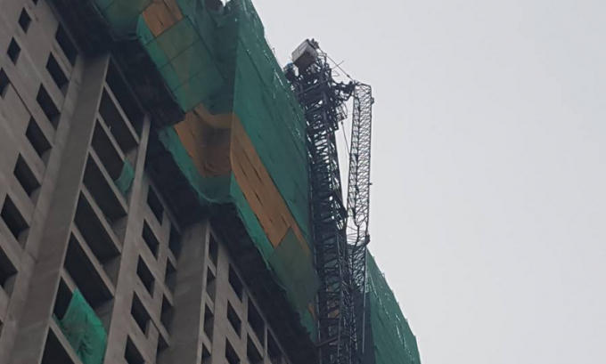 Cẩu tháp gặp sự cố gãy, đổ vào ngày 5/12 vừa qua.