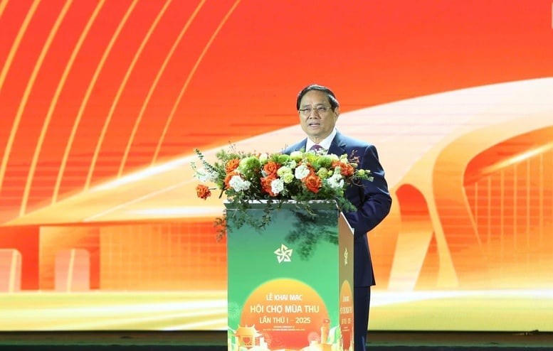Thủ tướng Phạm Minh Chính dự lễ khai mạc Hội chợ Mùa Thu lần thứ nhất - năm 2025. (Ảnh: VGP).