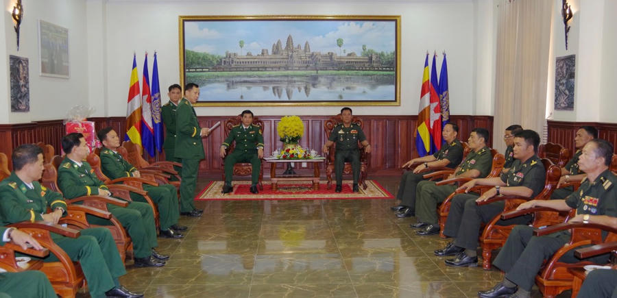 Quang cảnh chúc Tết tại Tiểu khu Quân sự tỉnh Kandal