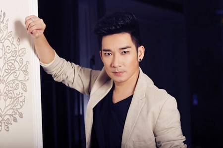 Quang Hà.