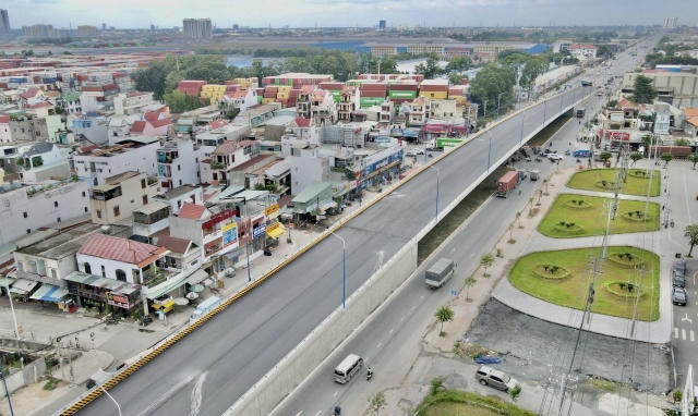 Cầu vượt đầu tiên Bình Dương vận hành vào tháng 11 tới