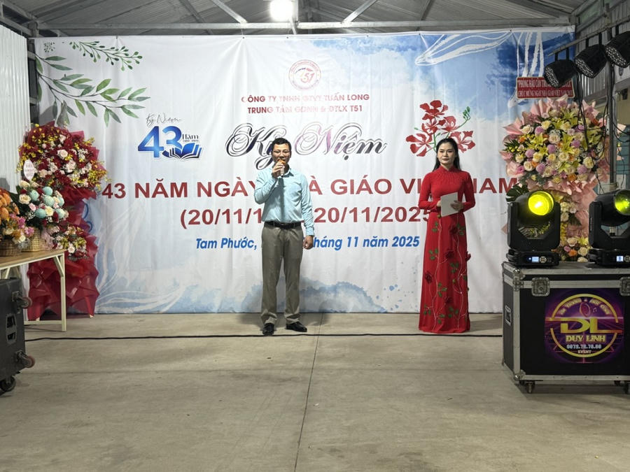 Ông Phan Trung Nam, Giám đốc Trung tâm Giáo dục nghề nghiệp và Đào tạo lái xe T51 phát biểu tại buổi lễ.