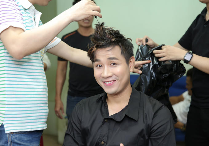 Nguyên Khang đầu tư nhạc cụ 1.000 USD để tập luyện cho đêm chung kết Sinh ra để tỏa sáng